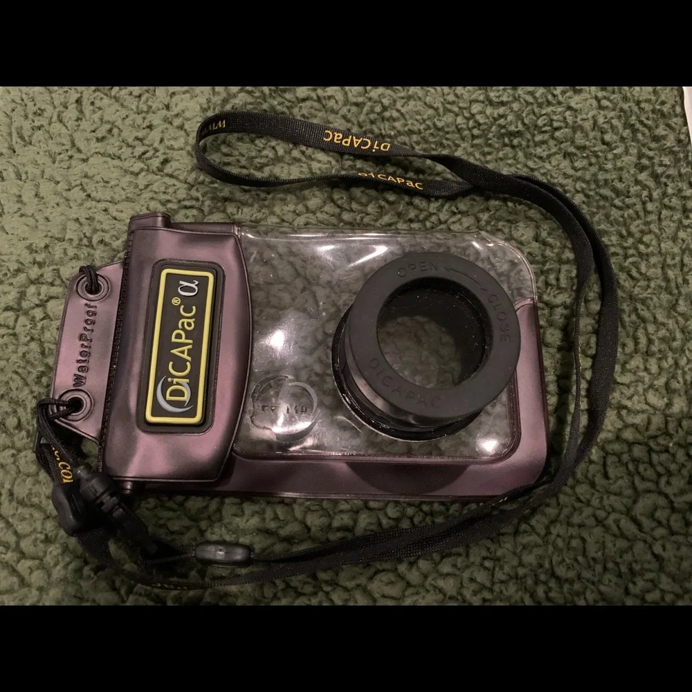 DiCAPac WP-100 Underwater Waterproof Case For Compact Digital Cameras